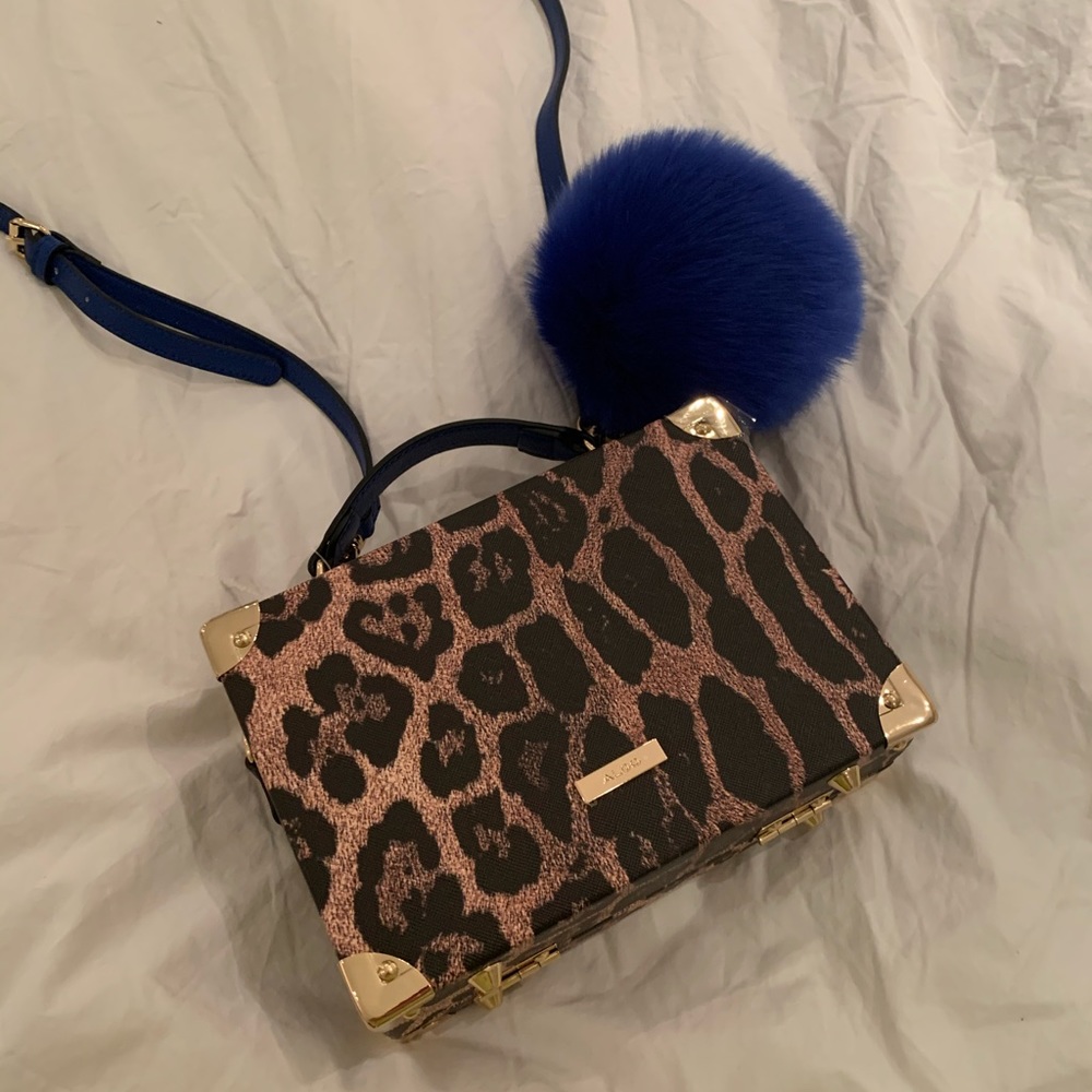 Box Purse - Picture 2 of 3